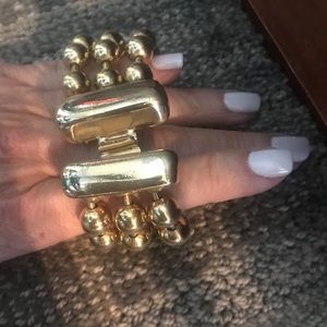 Thick gold bracelet/3 rows of gold metal spheres